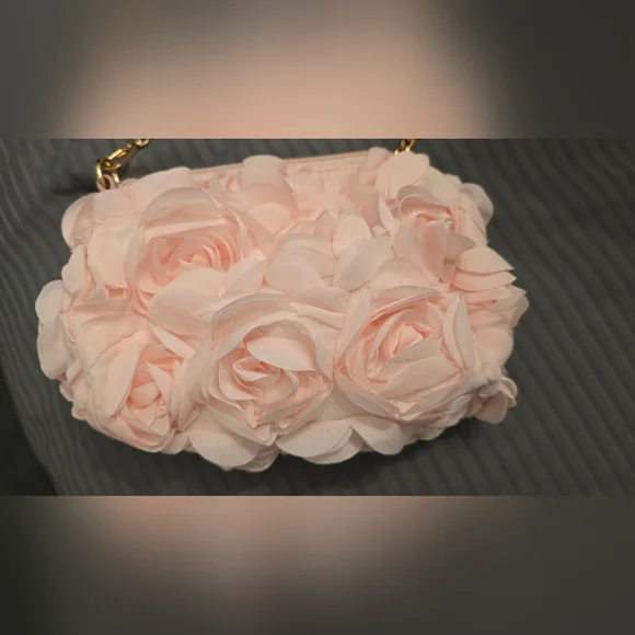 Soft Pink Floral Women's Clutch Shoulder purse - Picture 5 of 9
